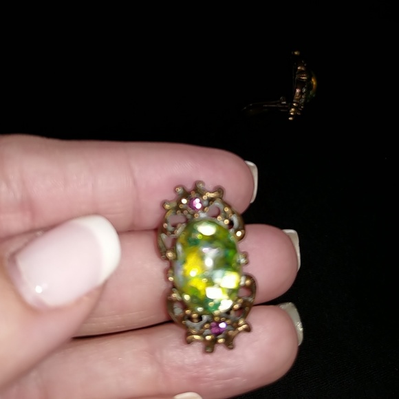 Vintage Antique Amazingly Unique Earrings - Picture 4 of 6